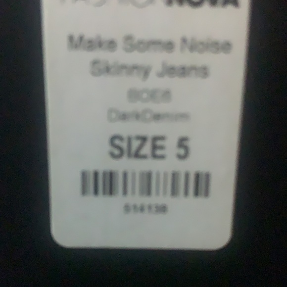 Jeans - Picture 7 of 7